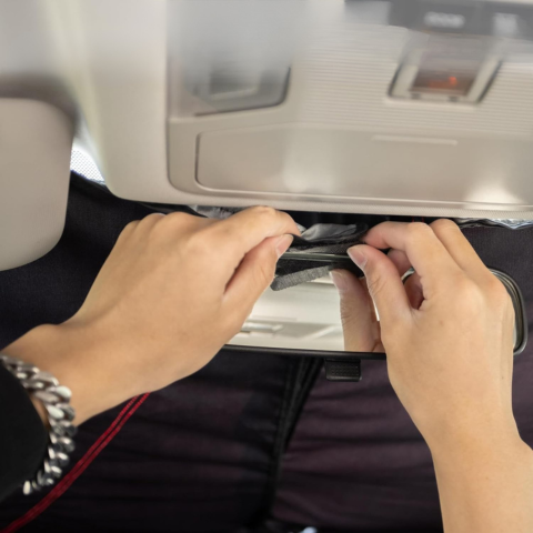 סכך מתקפל לחלון קדמי — הפחתת חום והתקנה קלה