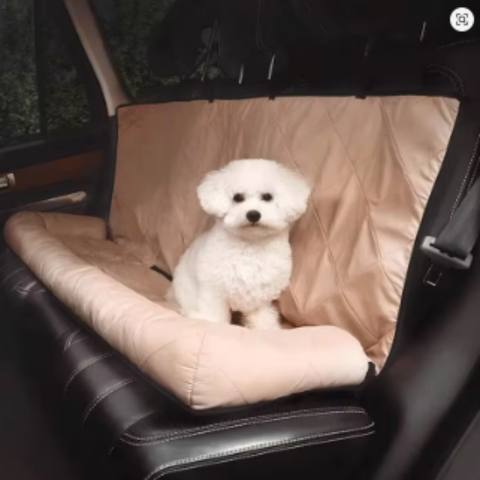Ochranný obal na auto pre psa – Zabezpečená bezpečnosť a čistota