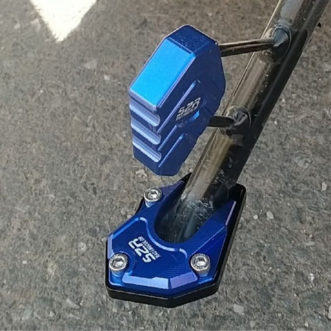 Ondersteuning Voor Parkeren Voor Motoren En Steps — Stabiel En Praktisch